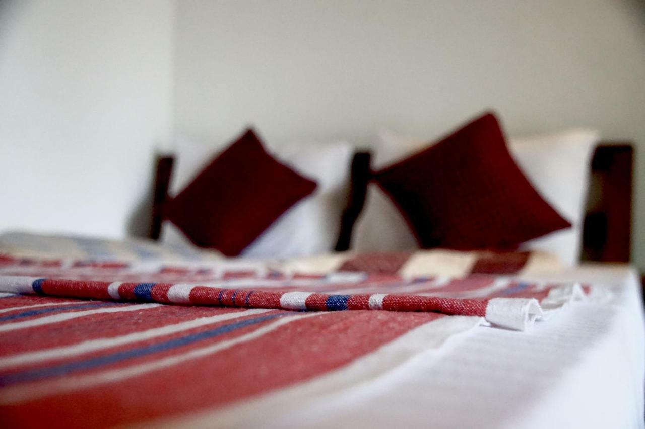 Feel the Waves Hotel Arugam Bay Buitenkant foto