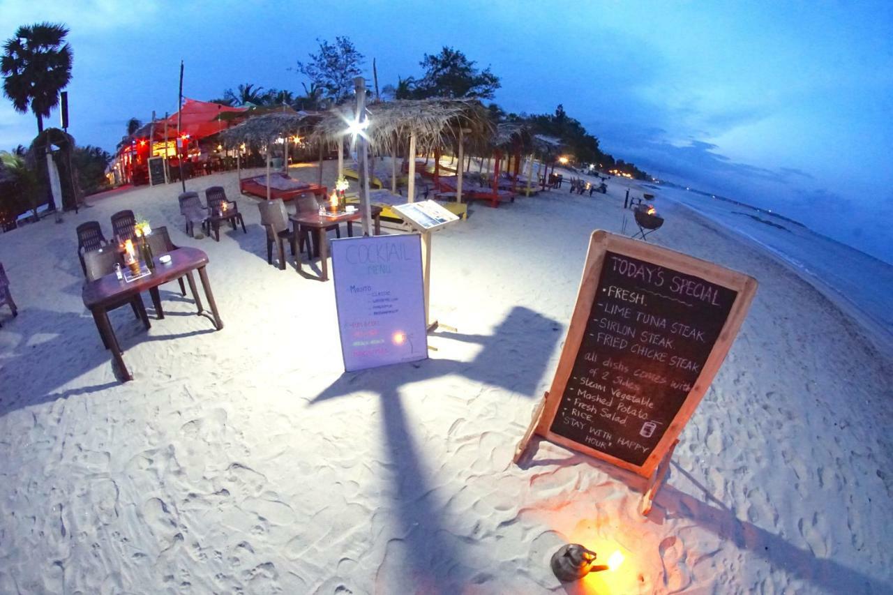 Feel the Waves Hotel Arugam Bay Buitenkant foto